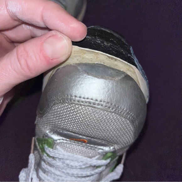 AS IS: 2 x Nike Air Max 6.5 - Picture 5 of 15